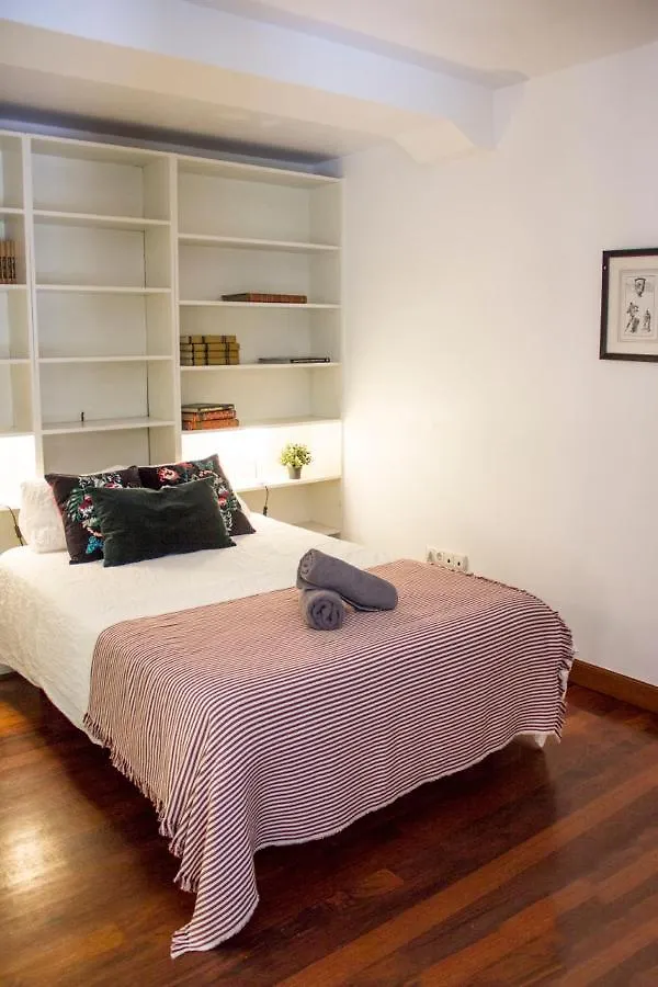 Central, Spacious And Authentic Family Apartment San Sebastian